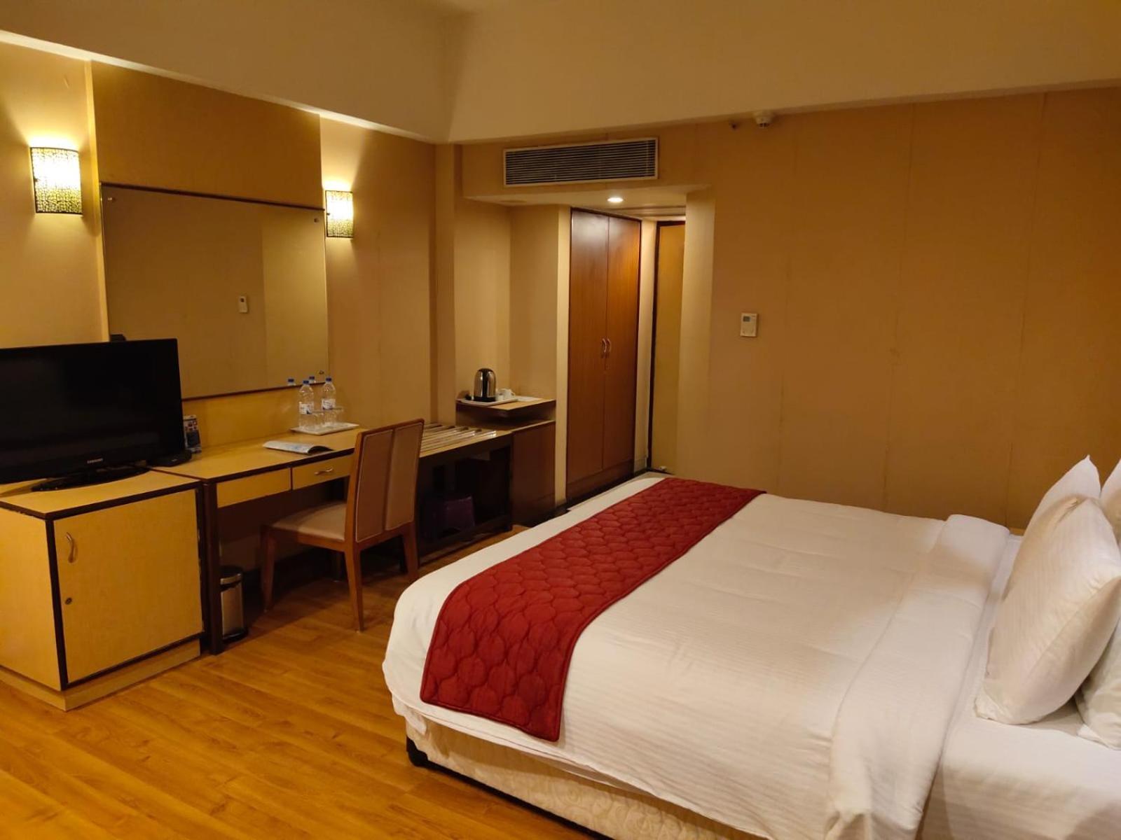 Hotel The Plaza Hajdarabad Zewnętrze zdjęcie