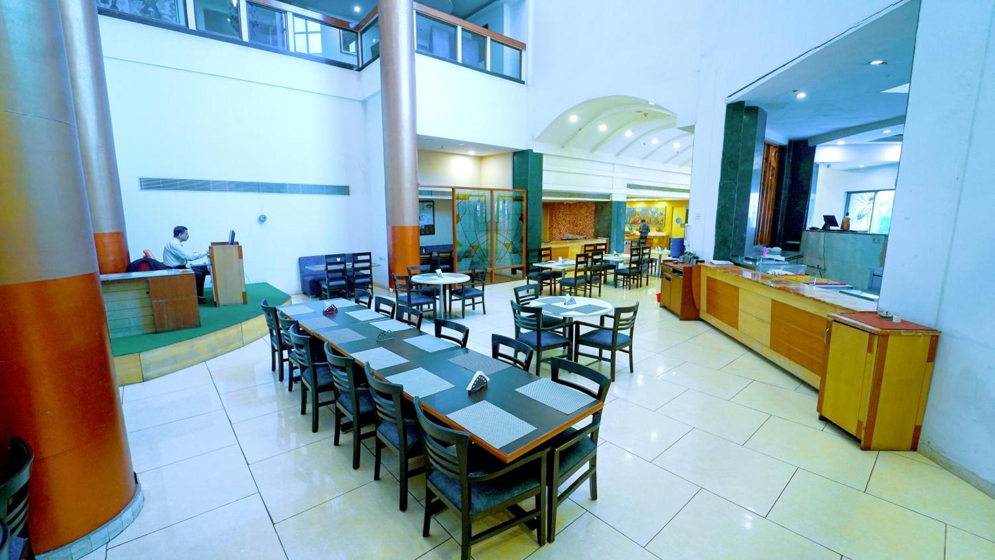 Hotel The Plaza Hajdarabad Zewnętrze zdjęcie