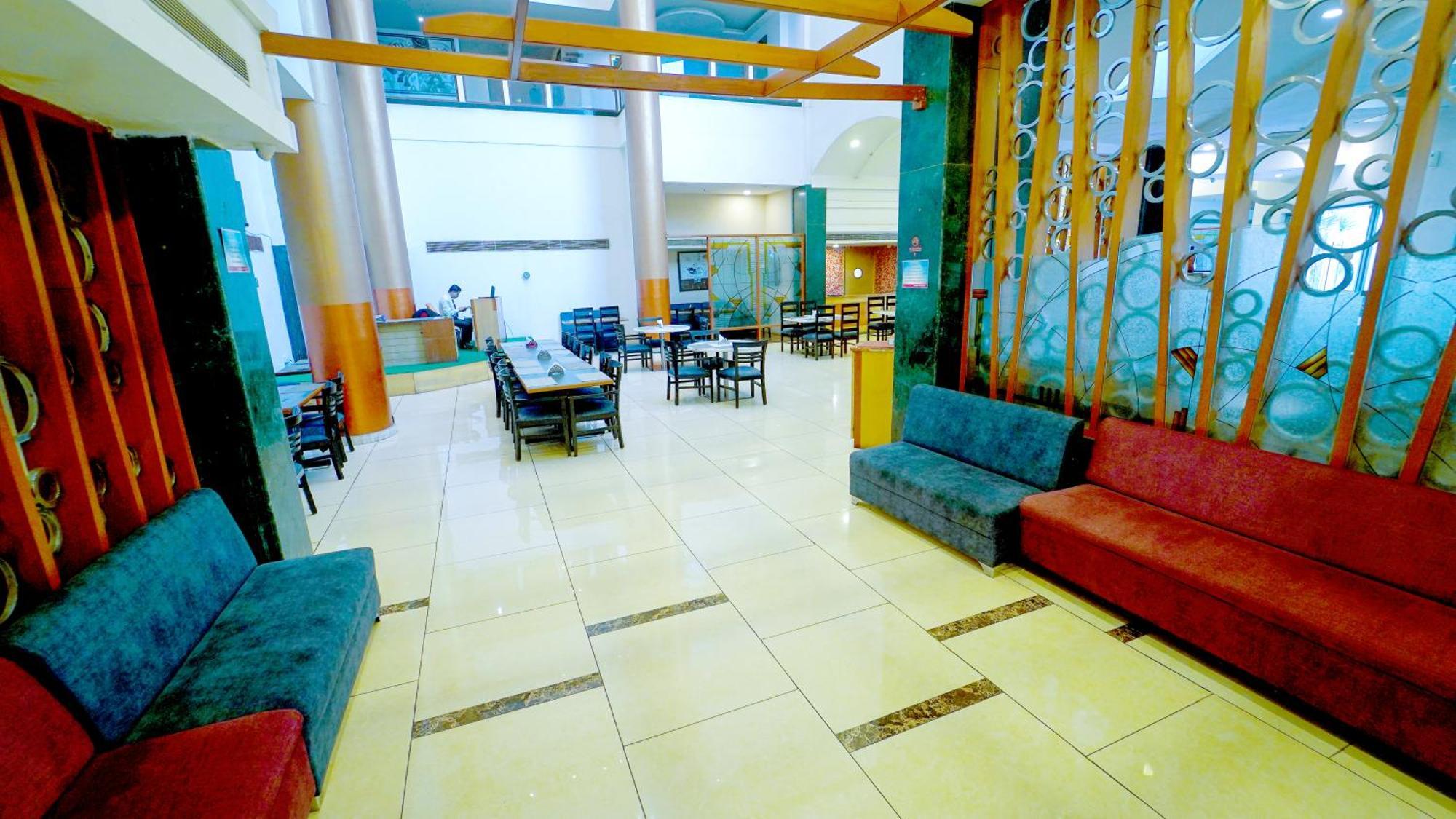 Hotel The Plaza Hajdarabad Zewnętrze zdjęcie