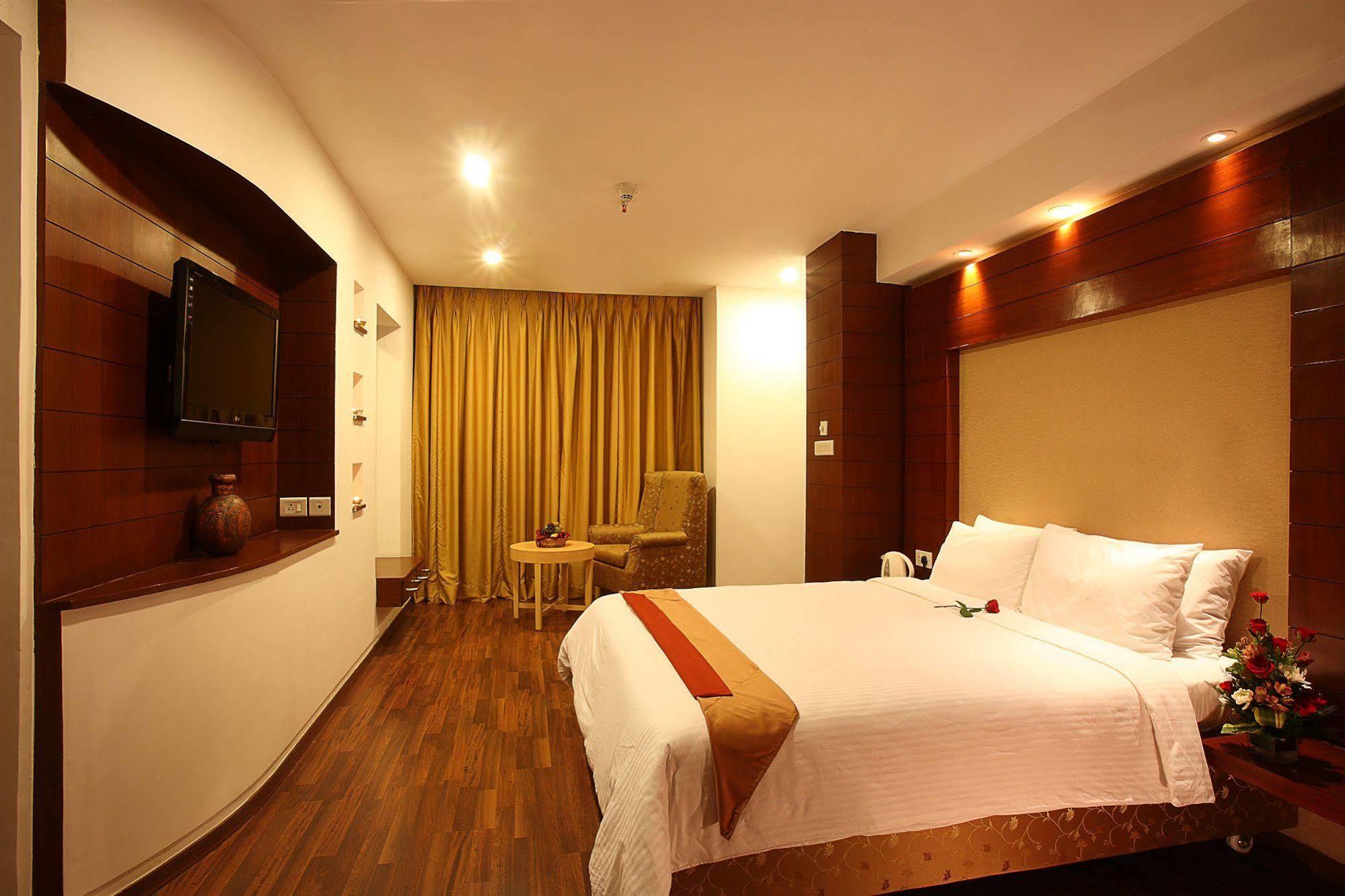 Hotel The Plaza Hajdarabad Zewnętrze zdjęcie